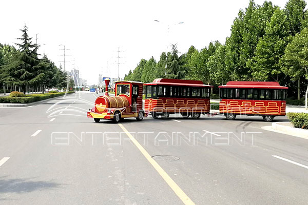 24 seats trackless train powered by battery running on street